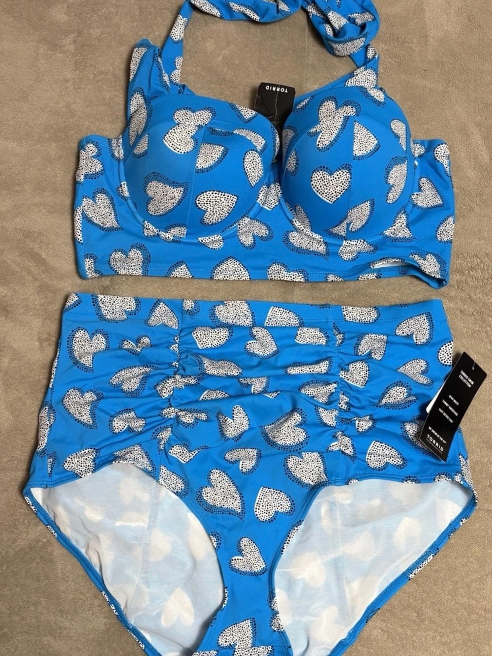 TORRID 2 Piece Heart Print Bathing Suit Swim Halter Top Ruched Bottom Sz 1X NWT